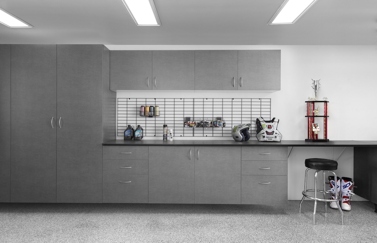 Pewter Cabinets with Ebony Star Workbench